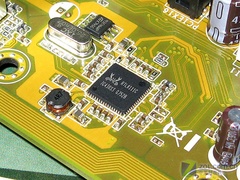 带HDMI跳线 华硕全接口780G仅售799元 