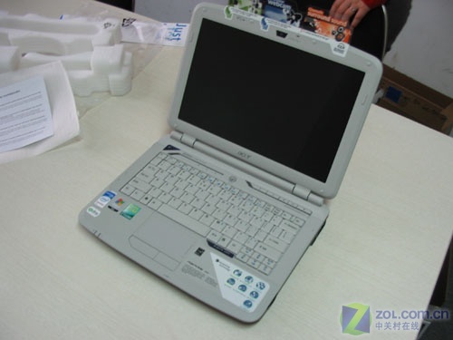 迅驰4配160G硬盘 宏碁12宽2920本降千元 