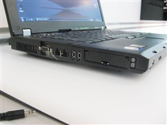 赠送2GB内存 ThinkPad R61现售9800元