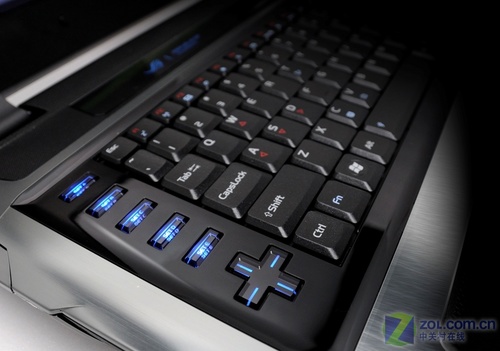 双X7800处理器 华硕最强游戏本G70S图赏 