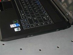 T9300+NV8600 三星R70超级游戏本上市