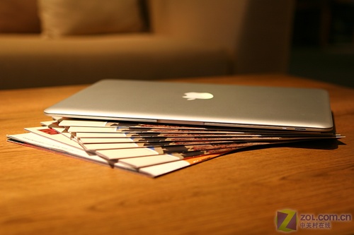 全国首发：MacBook Air精美外观评测 