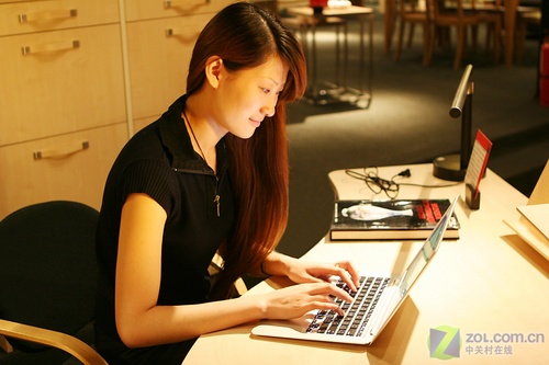 采湍濑之玄芝 MacBook Air美图赏析 