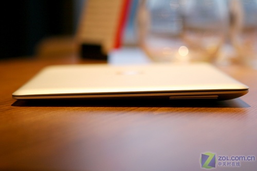 全国首发：MacBook Air精美外观评测 