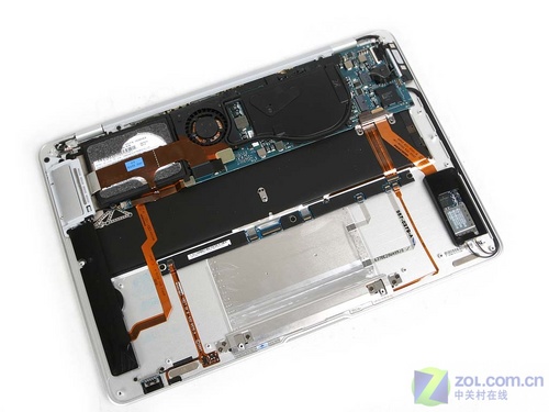 拆本办：拆解揭秘MacBook Air轻薄秘密 