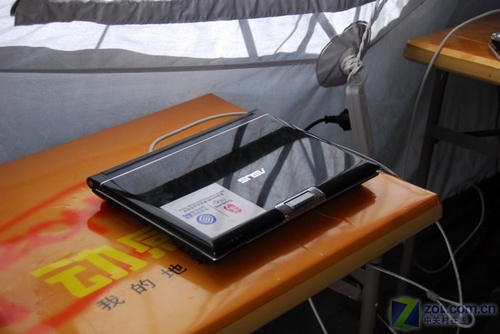 华硕珠峰IT服务区成世界海拔最高“网吧“ 