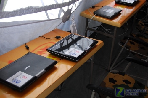 华硕珠峰IT服务区成世界海拔最高“网吧“ 