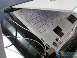超长续航 索尼轻薄11英寸小本14988元 