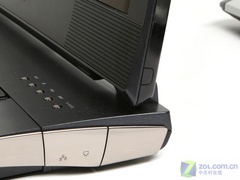 火星撞地球！两款17寸旗舰本正面对决 