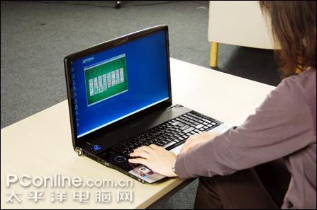 18英寸蓝光旗舰宏基8920G宝石本详测