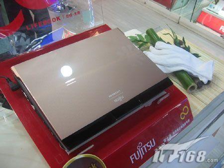 顶盖晶莹秀色无双轻薄新笔记本重时尚(3)