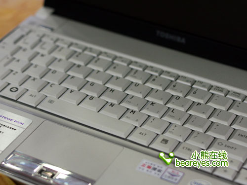 1.08KG挑战轻薄极限东芝R501仅19100