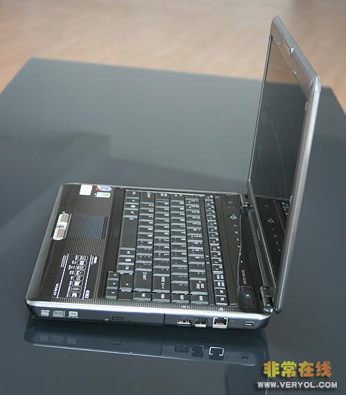 外观性能大突破东芝M302笔记本评测