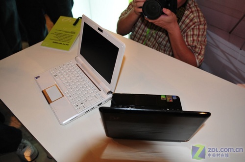 内置Atom 华硕易PC-1000全球首度曝光! 内置Atom 华硕易PC-1000全球首度曝光!