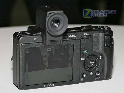 2026年微单相机对比测评：佳能EOSR10、索尼A6400、尼康Z5富士X-T30哪款是你的最佳选择？