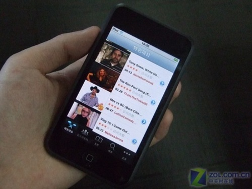 苹果iPod touch 8GB 2250元 