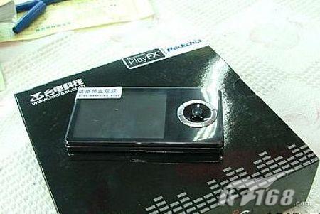 轻松实现甩动换歌2GB台电M23售299元