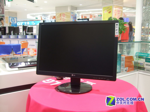 大屏液晶狂降2500元 主流液晶最新报价 