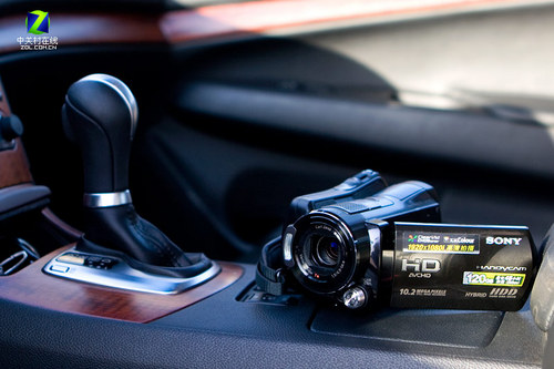 全高清120G硬盘DV 索尼SR12E套装促销 