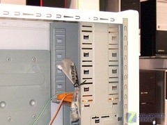 看着非常养眼 新战线雅魅机箱仅299元 