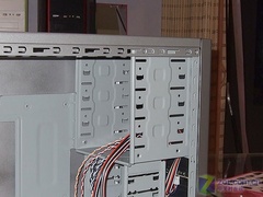 买机箱送DV 新战线新动2003机箱198元 