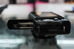 黑色神秘银色时尚 松下LX2双色降价忙