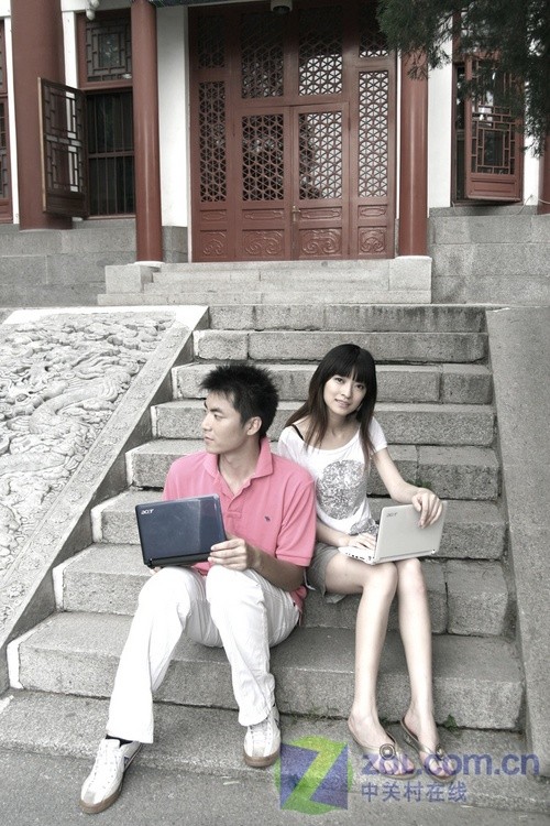 美轮美奂:宏碁Aspire One超便携PC图赏 