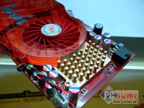 点击查看本文图片 七彩虹 iGame4850-GD3 CH 512M - 性价比优势再度凸显七彩虹4850仅1360