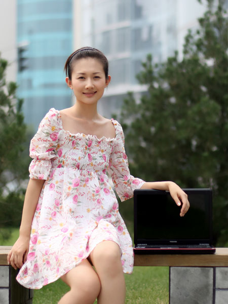 盛夏的红色梦幻东芝M308笔记本图赏