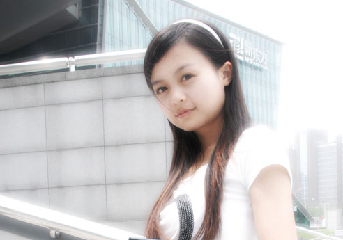 美女小Q