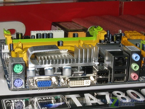 超频冠军都说好 热管780G配"黑五"低价 超频冠军都说好 热管780G配"黑五"低价