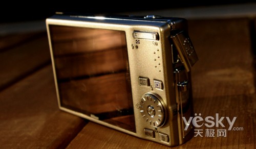 尼康S610