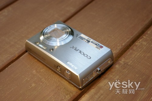 尼康S610