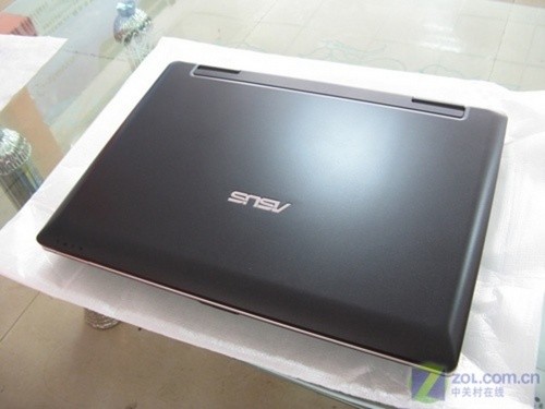 迅驰4独显250G硬盘 华硕X81新本5900元 