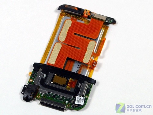 苹果新iPod Touch遭拆解 内部构造曝光 苹果新iPod Touch遭拆解 内部构造曝光