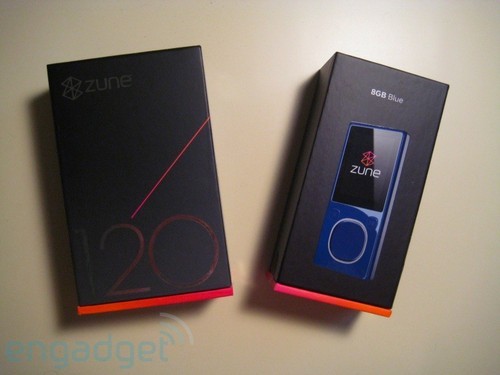 微软8GB和120GB新款Zune播放器拆包(图) 微软8GB和120GB新款Zune播放器拆包(图)