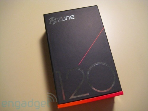微软8GB和120GB新款Zune播放器拆包(图) 微软8GB和120GB新款Zune播放器拆包(图)