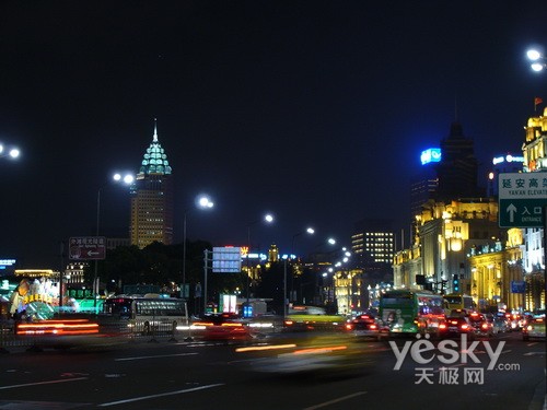 尼康