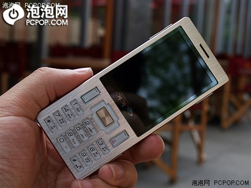自用/送人两相宜 抢购最火爆音乐手机
