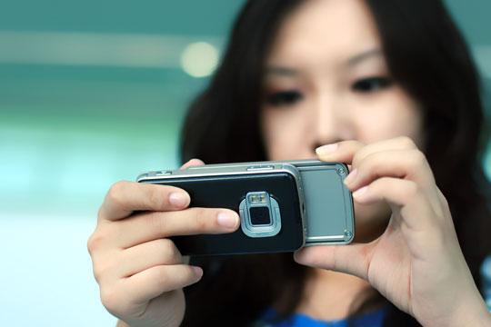 诺基亚滑盖手机N966120s试用图赏(3)