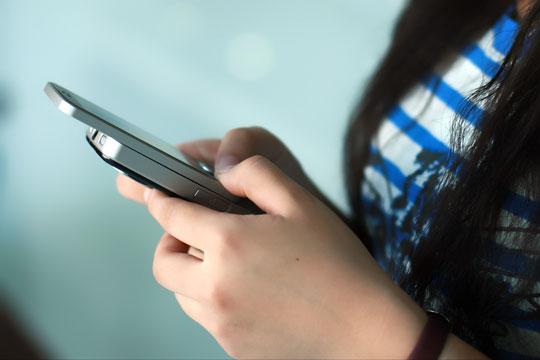 诺基亚滑盖手机N966120s试用图赏(3)