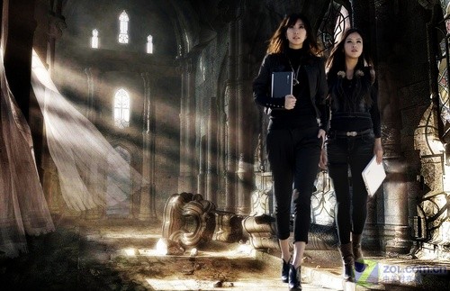 美女搭靓本 联想多彩小本精彩外拍图赏 