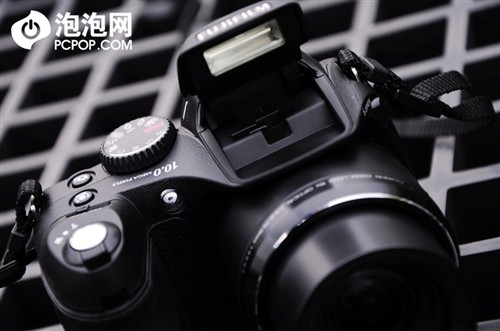 最超值的长焦DC 富士S2000HD真是便宜