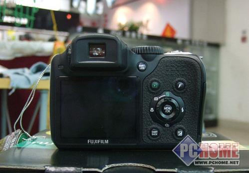 点击查看本文图片 富士 FinePix S8100fd - 8月8日前必看 单反配镜、长焦机推荐