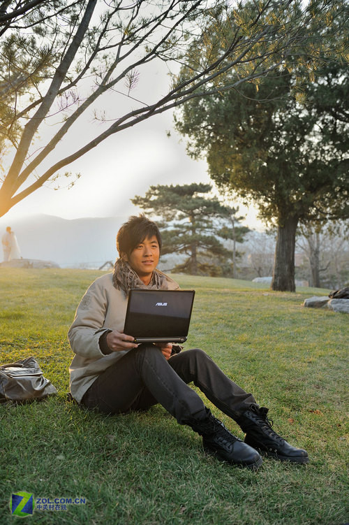 五小时续航 华硕12英寸笔记本N20评测 