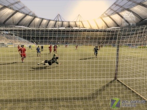RPG和道具齐上 《FIFA OL 2》评析 