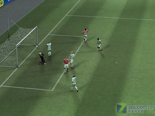 RPG和道具齐上 《FIFA OL 2》评析 