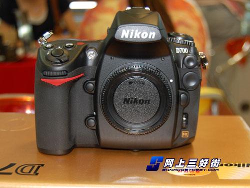 全画幅之争尼康D700对比佳能5DMark2