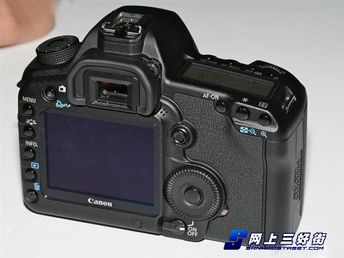 全画幅之争尼康D700对比佳能5DMark2