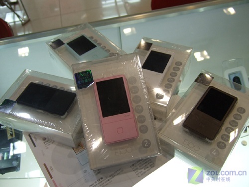 iriver新品E100到货 iriver新品E100到货